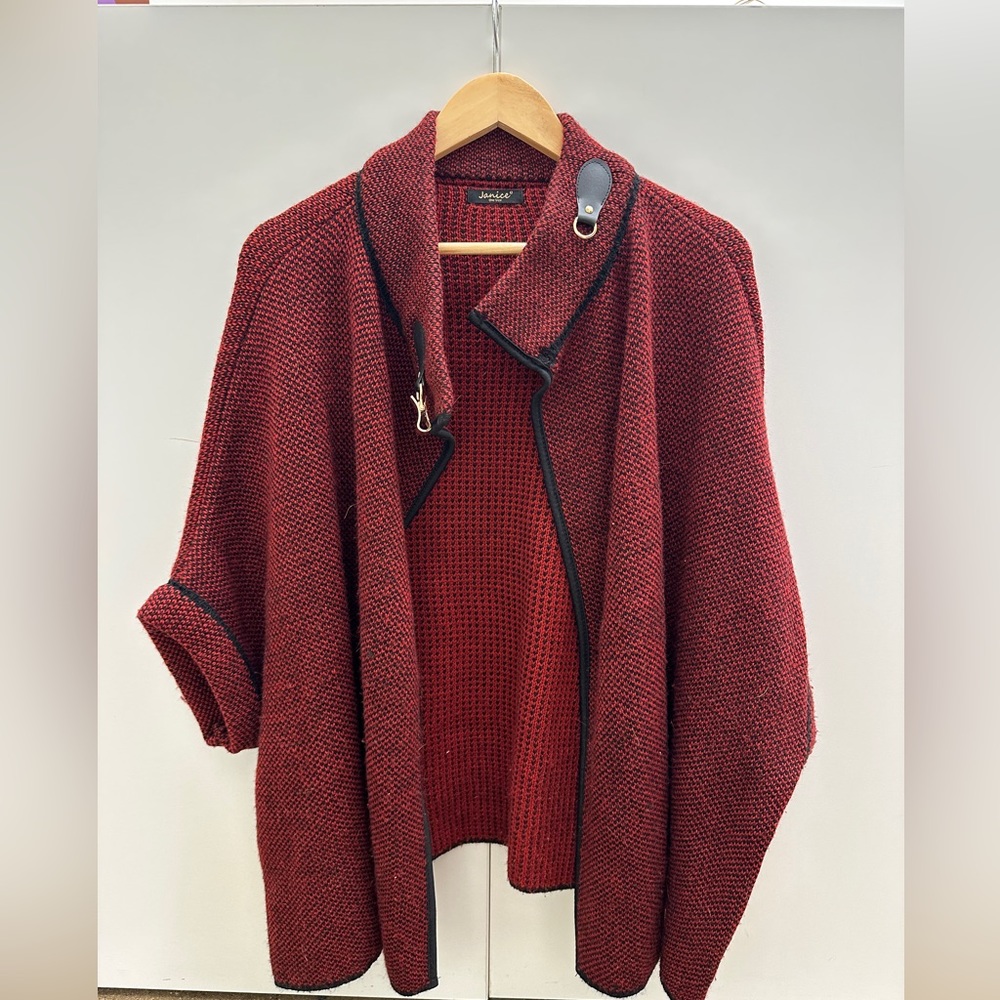Janice Apparel Poncho One Size